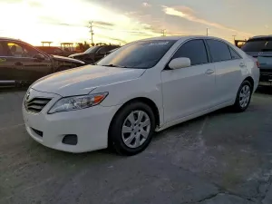 2011 TOYOTA CAMRY