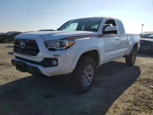 2017 TOYOTA TACOMA