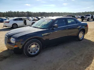 2005 CHRYSLER 300
