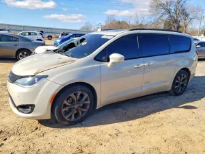 2019 CHRYSLER PACIFICA