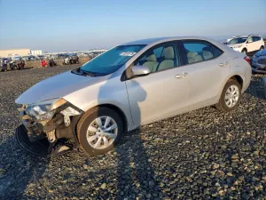 2015 TOYOTA COROLLA