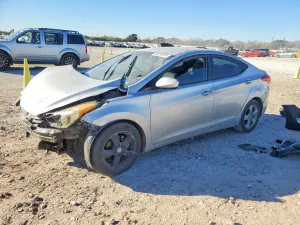 2012 HYUNDAI ELANTRA