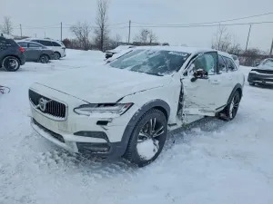 2018 VOLVO V90