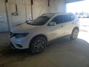 2015 NISSAN ROGUE