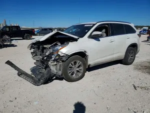 2015 TOYOTA HIGHLANDER