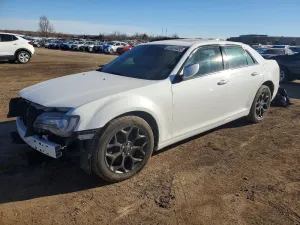 2019 CHRYSLER 300