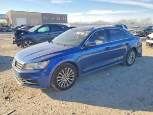 2017 VOLKSWAGEN PASSAT