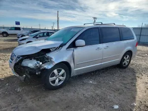 2011 VOLKSWAGEN ROUTAN