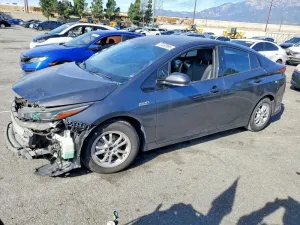 2019 TOYOTA PRIUS
