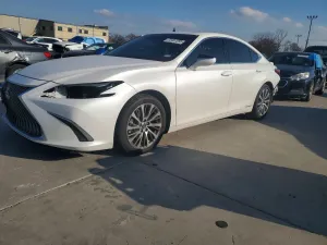 2020 LEXUS ES300