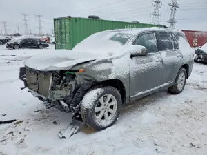 2011 TOYOTA HIGHLANDER