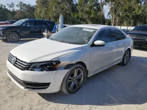 2015 VOLKSWAGEN PASSAT