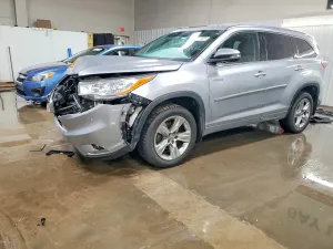 2015 TOYOTA HIGHLANDER