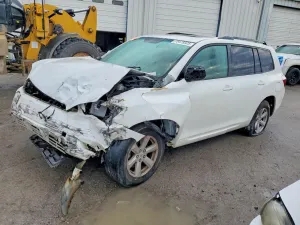 2010 TOYOTA HIGHLANDER