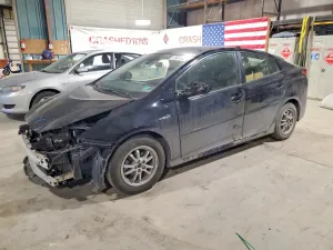 2019 TOYOTA PRIUS