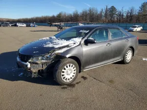 2013 TOYOTA CAMRY