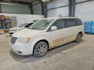 2010 CHRYSLER MINIVAN