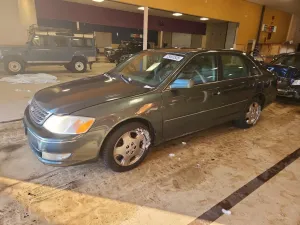 2004 TOYOTA AVALON