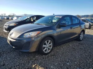 2011 MAZDA 3