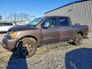 2014 NISSAN TITAN
