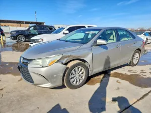 2015 TOYOTA CAMRY