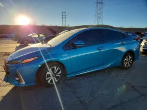 2019 TOYOTA PRIUS