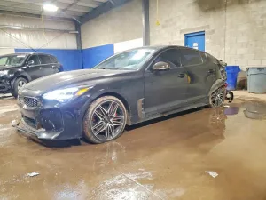2022 KIA STINGER