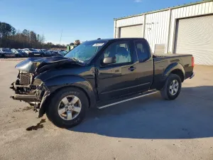 2013 NISSAN FRONTIER