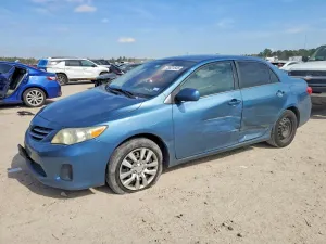 2013 TOYOTA COROLLA