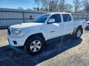 2015 TOYOTA TACOMA