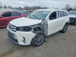 2017 TOYOTA HIGHLANDER