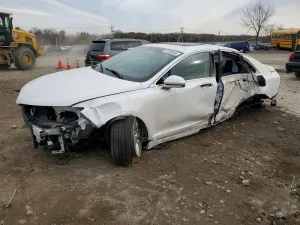 2013 LINCOLN MKZ