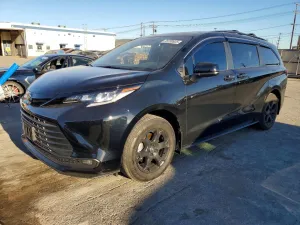 2025 TOYOTA SIENNA