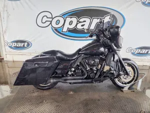 2010 HARLEY-DAVIDSON FL