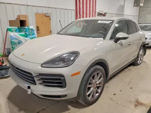 2021 PORSCHE CAYENNE