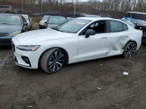 2022 VOLVO S60 B5 MOM