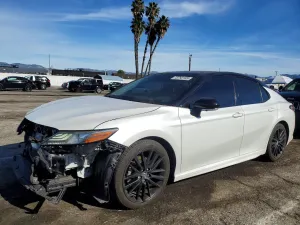 2018 TOYOTA CAMRY