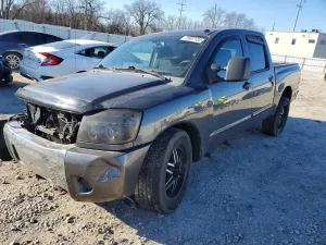 2011 NISSAN TITAN