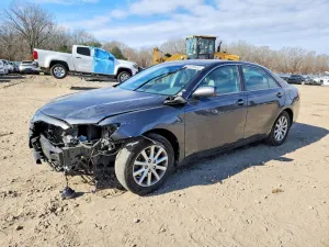 2011 TOYOTA CAMRY
