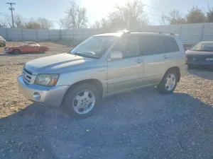 2004 TOYOTA HIGHLANDER