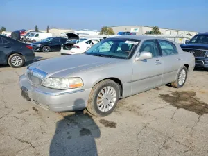 2004 LINCOLN TOWNCAR