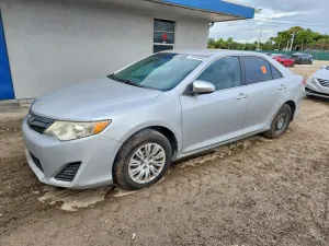 2014 TOYOTA CAMRY