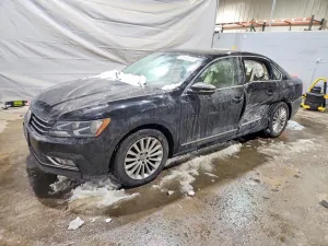 2016 VOLKSWAGEN PASSAT