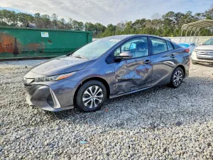 2021 TOYOTA PRIUS