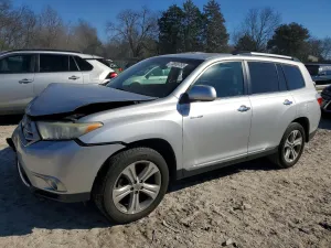 2011 TOYOTA HIGHLANDER