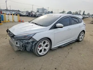 2016 FORD FOCUS