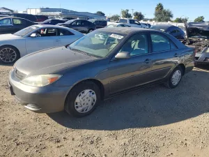 2004 TOYOTA CAMRY