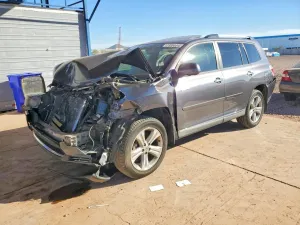 2013 TOYOTA HIGHLANDER