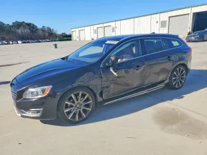 2015 VOLVO V60