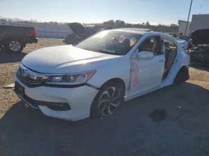 2017 HONDA ACCORD